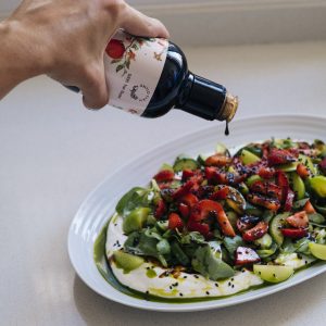 hatay yöresi nar ekşisi salataya dökülürken kullanım